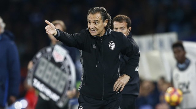 Futbolísticamente,el equipo no evoluciona, comete los mismos errores de antaño