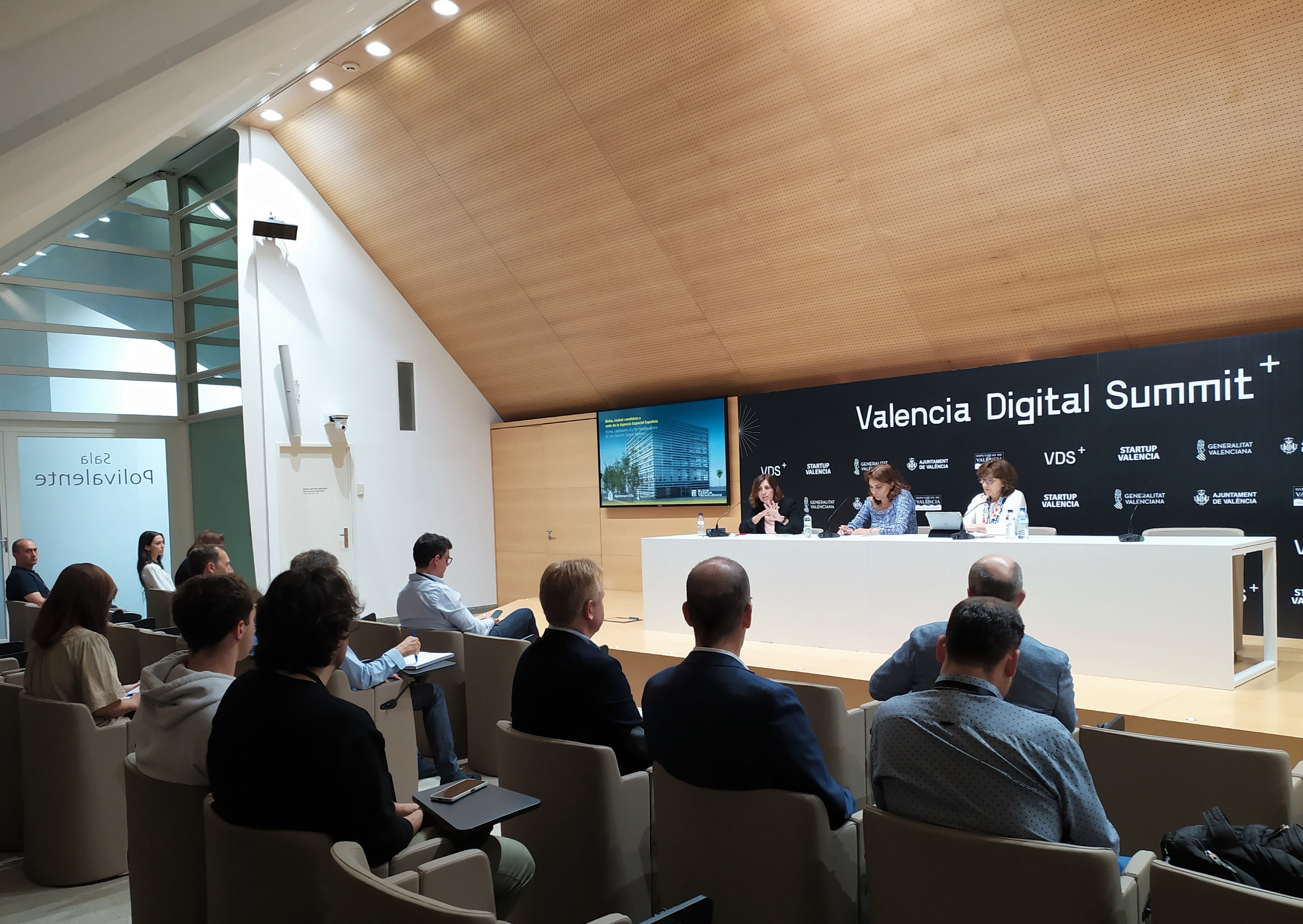 El aeropuerto de Castellón, enfilado hacia los retos del negocio aeroespacial