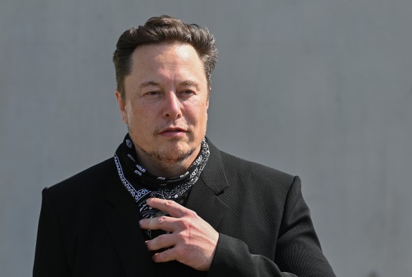 Elon Musk tiene dos días para comprar Twitter y evitar ir a juicio

