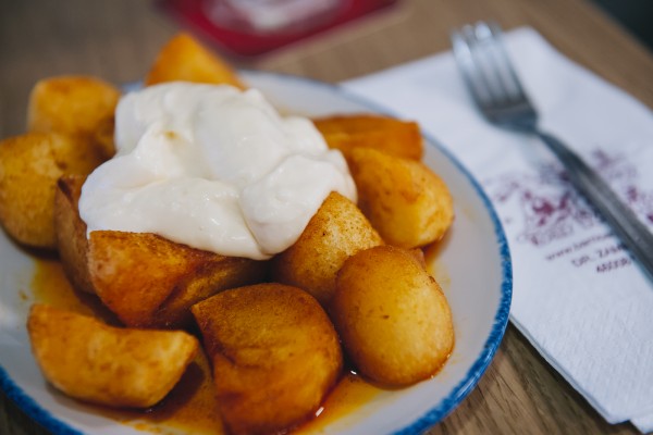 Bravas en el Bar Ricardo