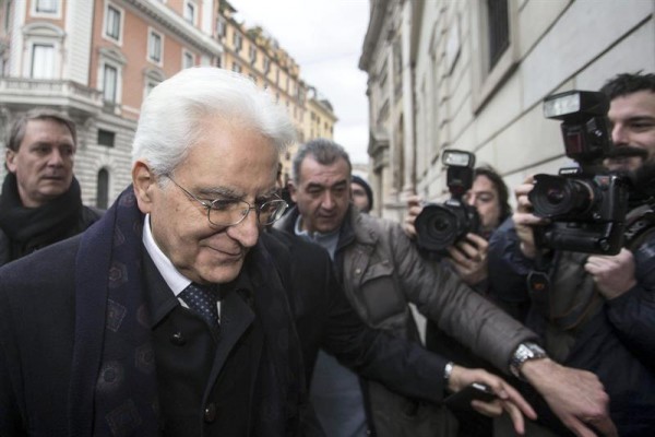 El presidente de Italia encarga a Gentiloni la formación de gobierno