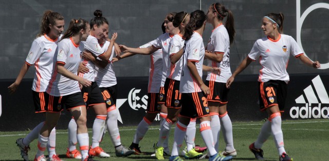 El Valencia resolvió el partido con un 3-0 en los minutos finales
