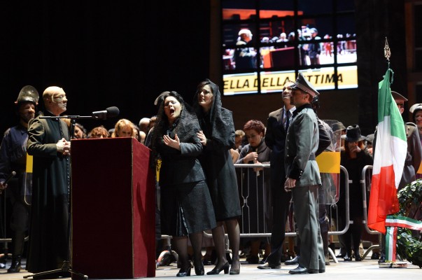 Livermore introduce un reality-show en una ópera de Verdi