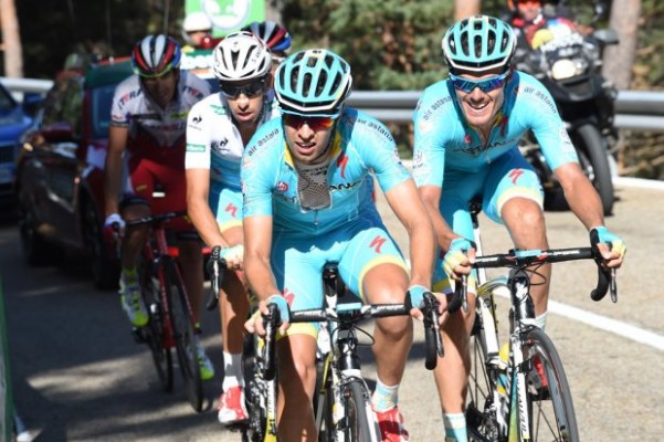 El Astana 2017 se presentó con Luis León Sánchez y Pello Bilbao