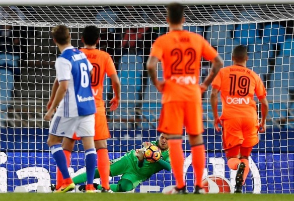 El Valencia CF esquiva los puestos de descenso
