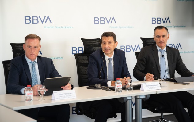 La economía valenciana crecerá un 4,3% en 2022 impulsada por el turismo, según BBVA Research