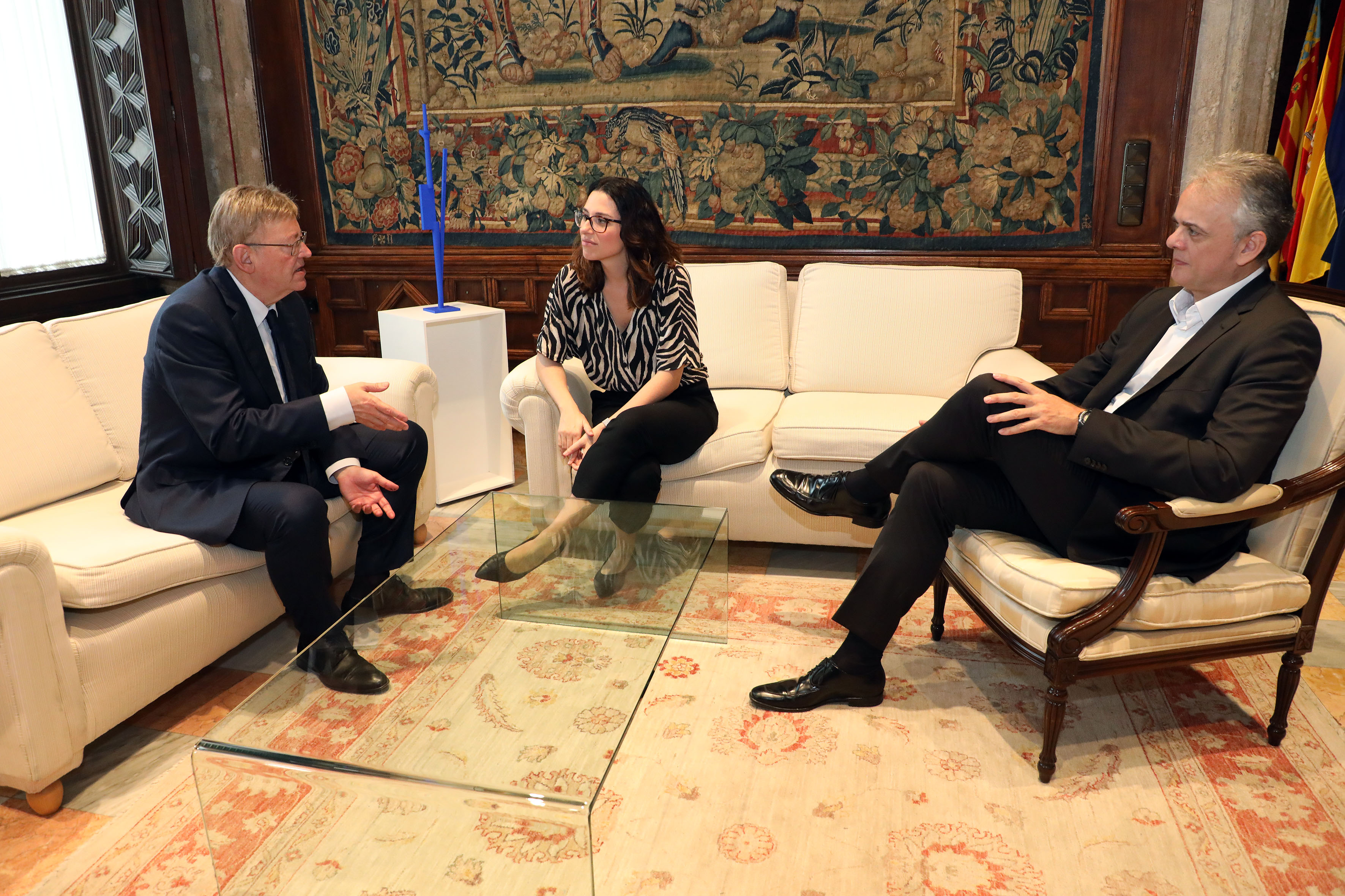 Ximo Puig, Aitana Mas y Héctor Ilueca, durante la reunión mantenida este lunes. Foto: GVA - 