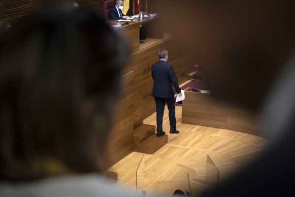 Ximo Puig hablará en Les Corts de la gigafactoría de Sagunto y seguridad ciudadana
