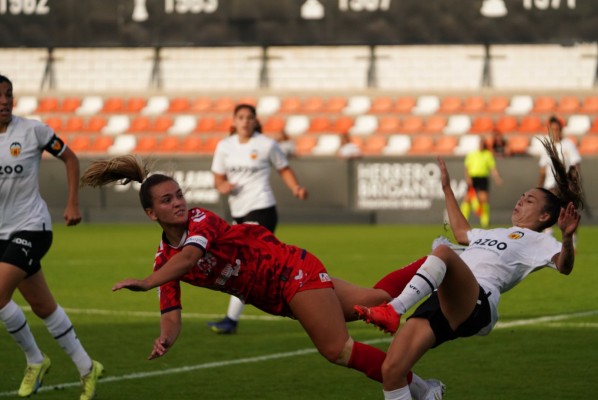 Un Valencia Femenino ineficaz empata contra Levante Las Planas