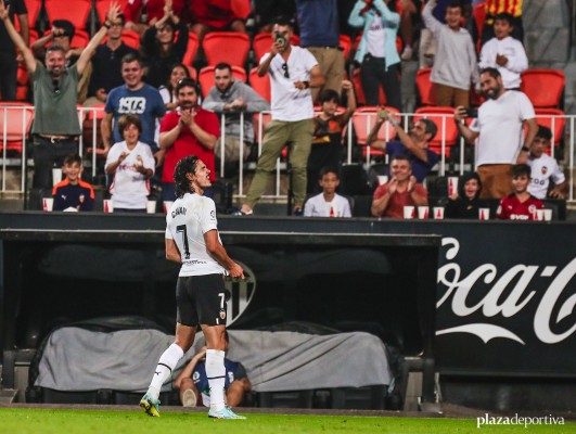 Cavani sigue en racha