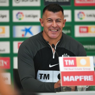 Almirón: “Tenemos que ser serios y competitivos para ganar al Espanyol”