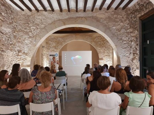 Aepa y 'Alicante Plaza' celebran el I Encuentro Intergeneracional  de Empresas Alicantinas