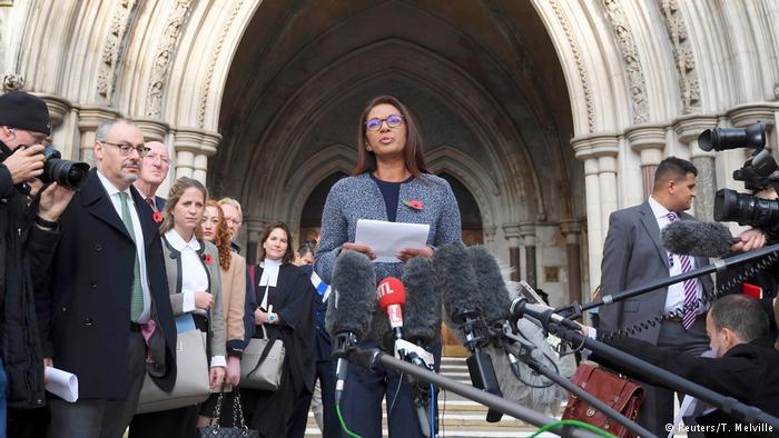 Papa Noël “versus” Father Christmas