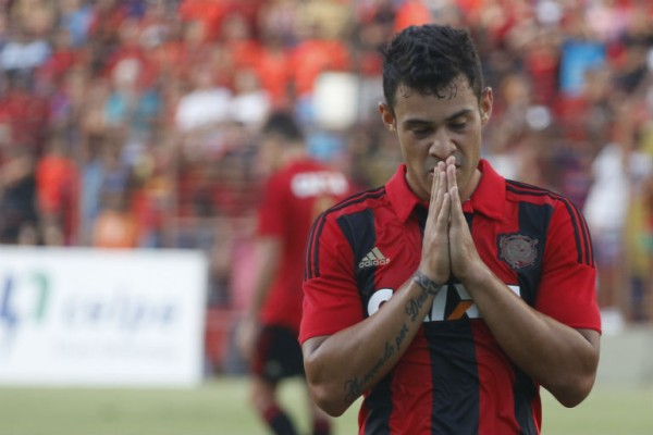 Vinicius Araujo concluye su etapa en Recife y se prepara para su regreso a Valencia