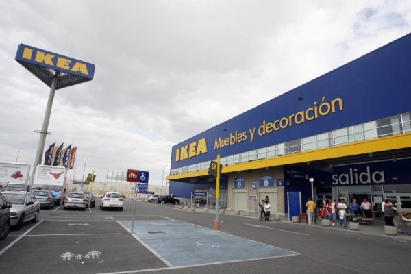 El SEF pondrá en contacto a desempleados con 40 empresas, como Ikea o Leroy Merlín, en su primera Feria de Empleo