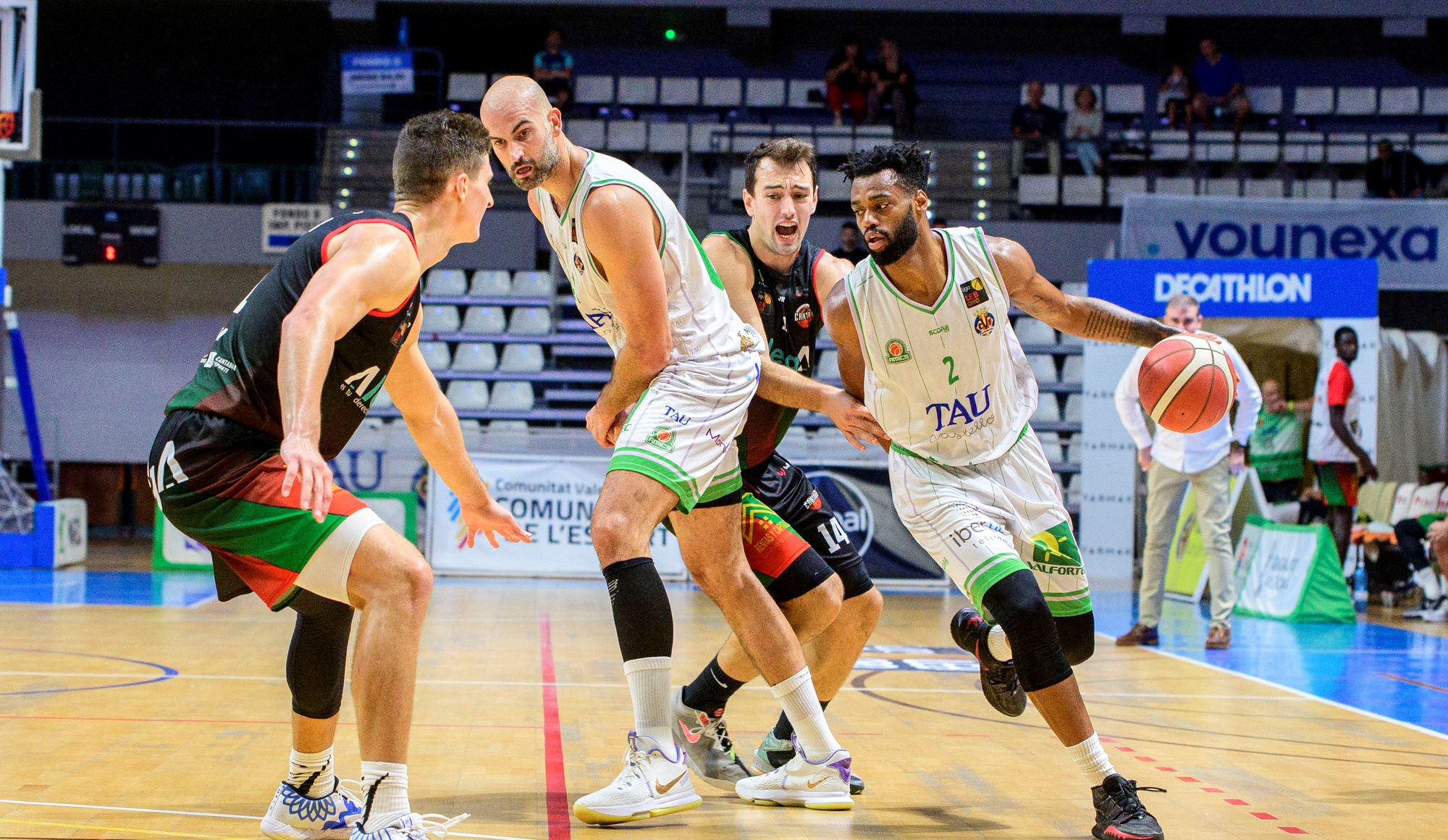 El TAU Castelló se pone el mono de trabajo para lograr su segunda victoria de la temporada