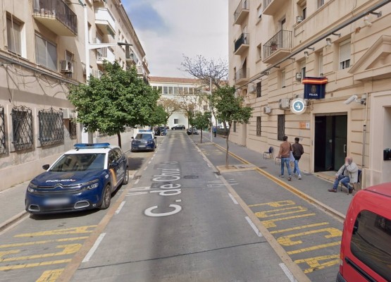 Desalojada la Comisaría de Marítim por una grieta en la estructura del edificio