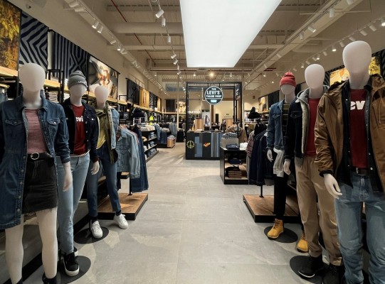 Levi's reestrena su tienda en el centro comercial de San Vicente con un local de 300 metros 