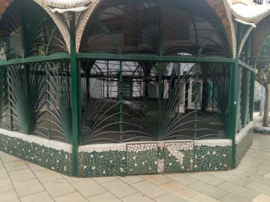 El Fadrell revisará las condiciones del quiosco de la plaza del Real para que 