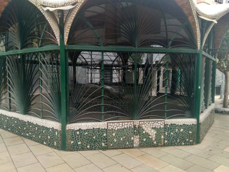 El Fadrell revisará las condiciones del quiosco de la plaza del Real para que 