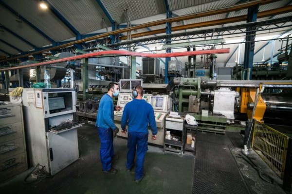 La industria regional no baja el pie del acelerador: lidera el aumento de ventas en España con un 50%