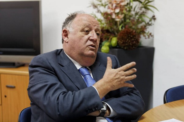 Vila-real decreta tres días de luto oficial por la muerte de José Manuel Llaneza