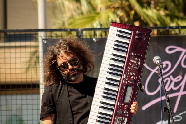 Al Port convoca un 'tardeo' de flamenco y más conciertos con Back To The Hills y Pipiolas 