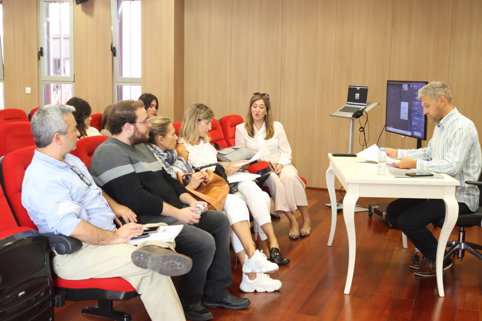 Onda perfila su plan de actuación para aumentar la competitividad e inversiones en el polígono Sur-13
