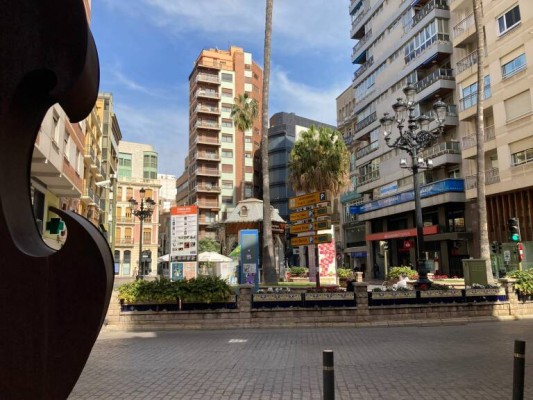 Castelló da luz verde a la reforma de la Paz: fuente géiser, ciclocalle y pavimento de piedra natural