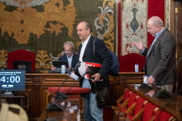 El PSOE acusa al bipartito de Alicante de 