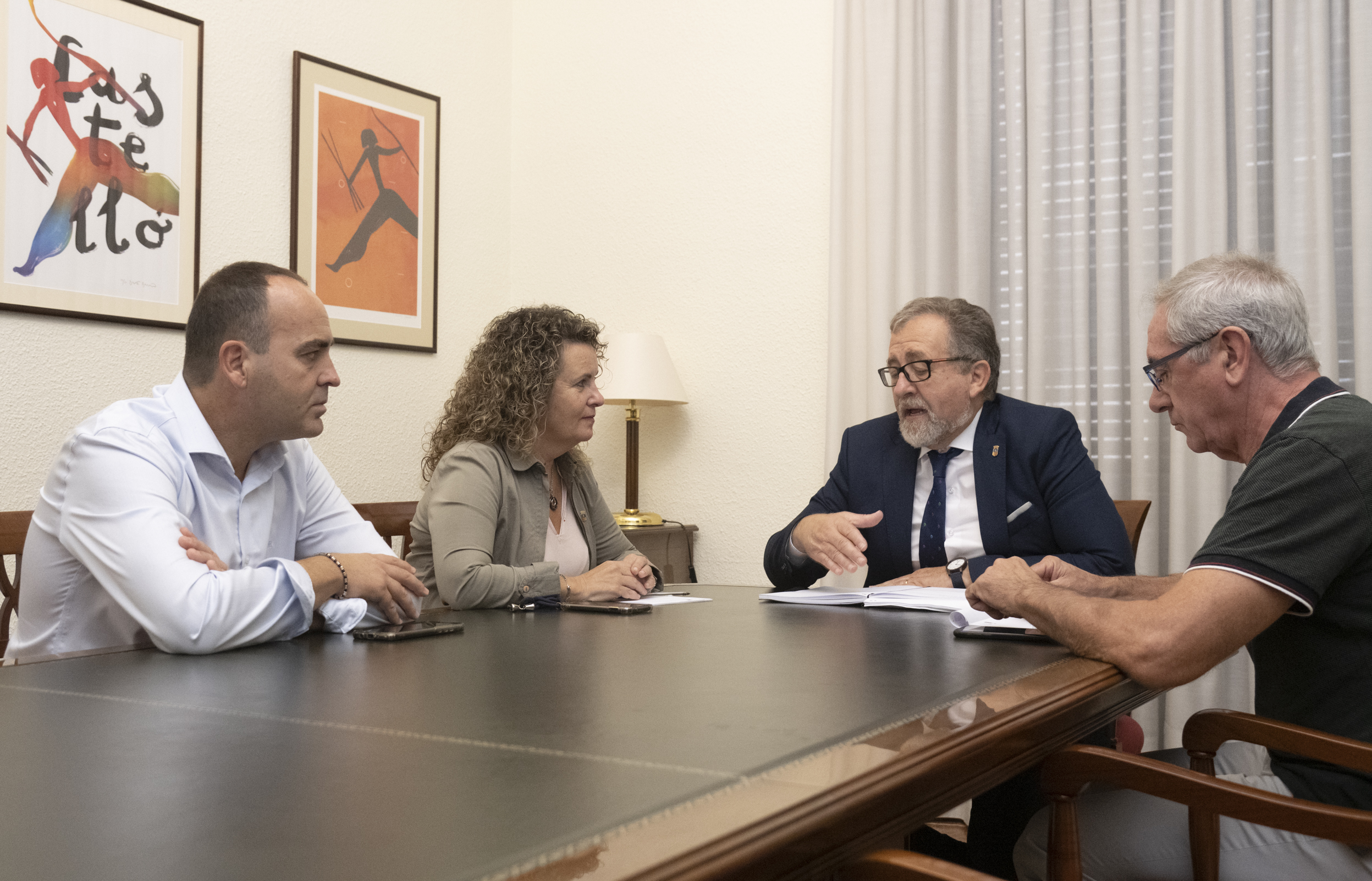 El presidente de la Diputación ofrece a Cs realizar aportaciones a los presupuestos en noviembre