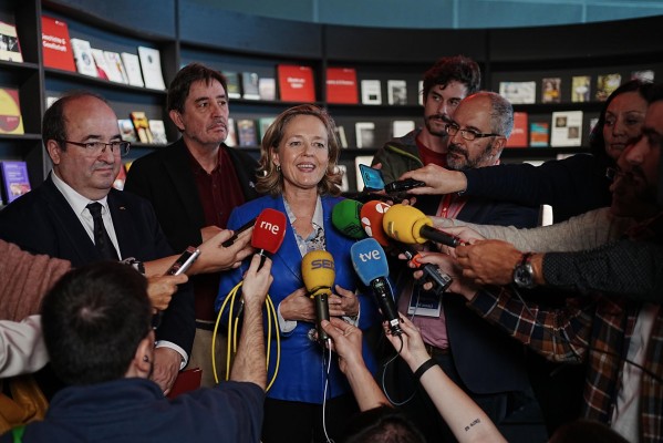 Calviño garantiza ayuda a las familias españolas afectadas por las subidas del Euribor
