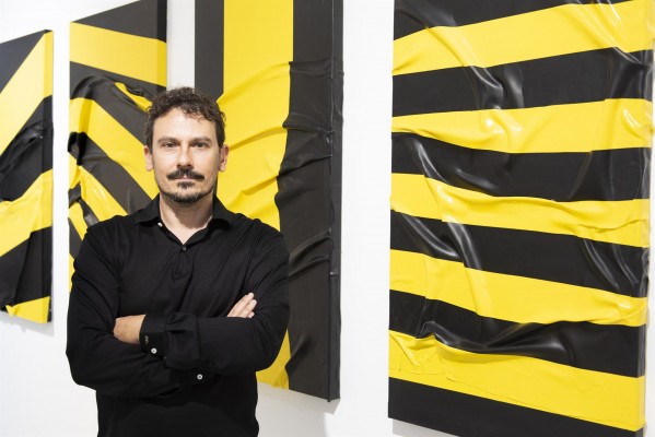 'Tu piel lo envolvía todo': las emociones y reflexiones pictóricas de Vicente Gómez durante la pandemia
