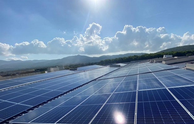 Grupo Ubesol pone en marcha una de las mayores plantas fotovoltaicas del sector del cuidado personal