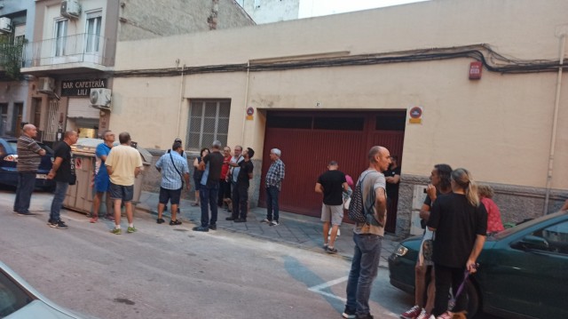 Vecinos de Carrús molestos por la nueva peatonalización: menos aparcamiento y cierre de negocios