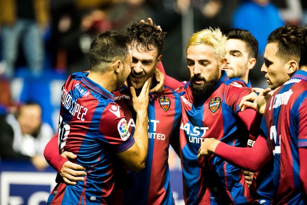 El Levante UD aspira a ampliar su liderato con un triunfo sobre el Rayo Vallecano