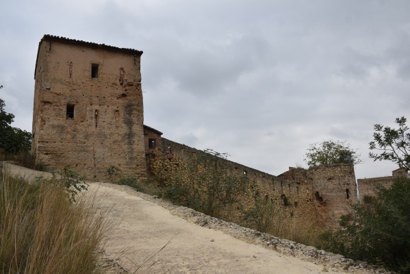 Xàtiva adquirirá los dos últimos torreones de propiedad privada de la muralla de Levante
