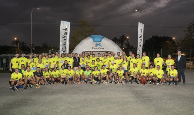 Caixabank sale a correr en el Medio Maratón Valencia
