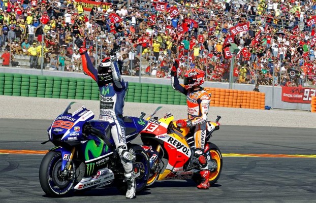 Jorge Lorenzo reina en Valencia y gana el Mundial de MotoGP por tercera vez