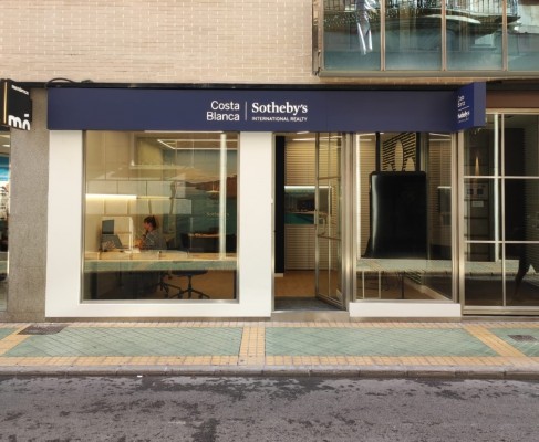 Sotheby’s desembarca en Alicante con una cartera de viviendas de lujo valorada en 100 millones