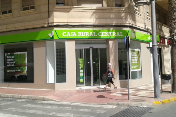 Un juez condena a Caja Rural Central a devolver 5.000 euros a una víctima de 'phishing'