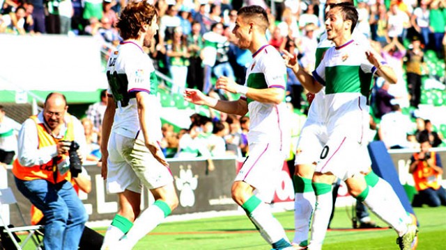 El Elche vence a Osasuna y se acerca a la zona alta de la tabla
