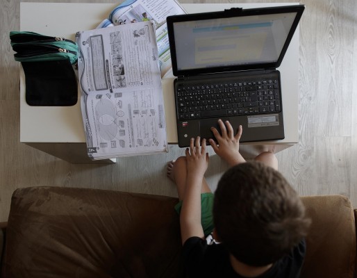 Gobierno y CCAA acuerdan el reparto de 50 millones para la formación digital de 200.000 niños