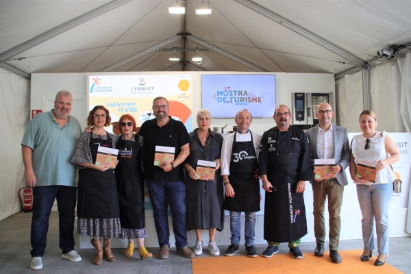 Alaquàs cocina en directo su arroz de ayuno en la Muestra de Turismo de la Comunitat Valenciana