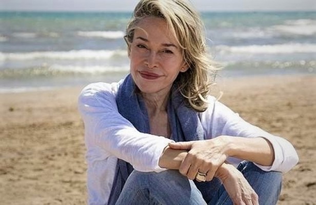 La escritora Susana Fortes llega este viernes a las 'Veladas literarias' de Maestral de Alicante 