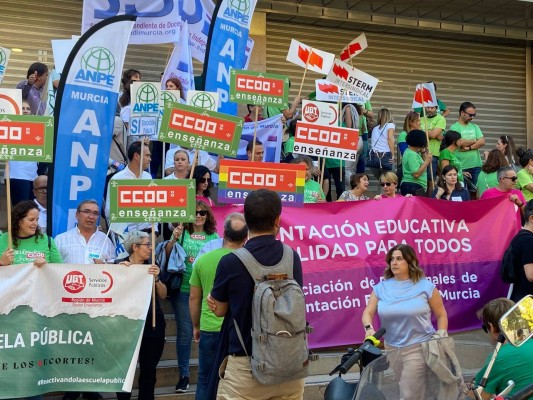 La deseducación de López Miras