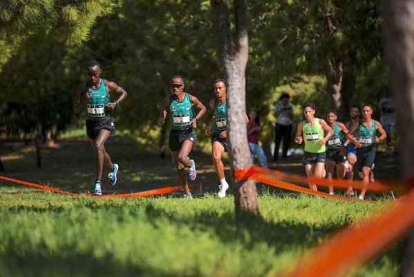 Ndikumwenayo y Espejo se imponen en el Cross de Castelló