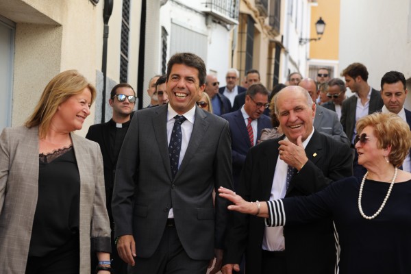 La Diputación nombra al alcalde de Almudaina Hijo Predilecto por sus 50 años en el cargo