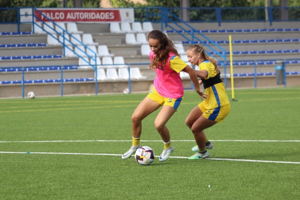 El Alhama, con la recién fichada Raquel Pinel, busca estrenarse en casa ante el Valencia 