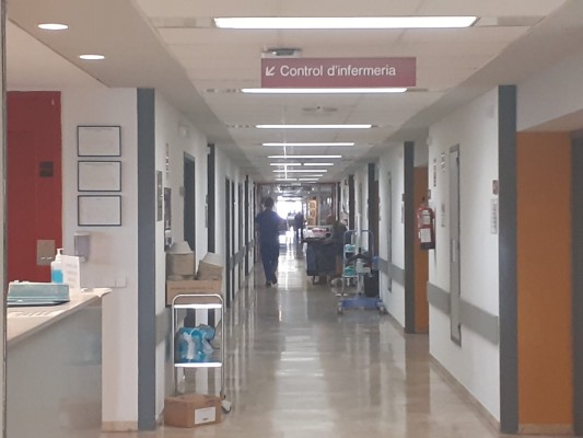 CSIF alerta del abandono que sufre una trabajadora agredida en el hospital de la Ribera
